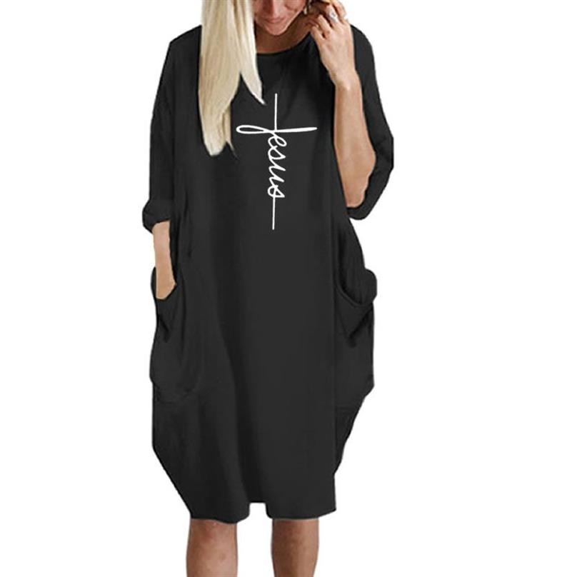 WOMEN'S JESUS OVERSIZED CROSS-PRINT POCKET T-SHIRT