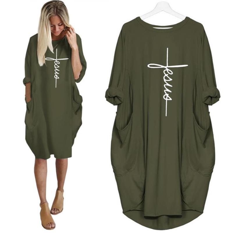 WOMEN'S JESUS OVERSIZED CROSS-PRINT POCKET T-SHIRT