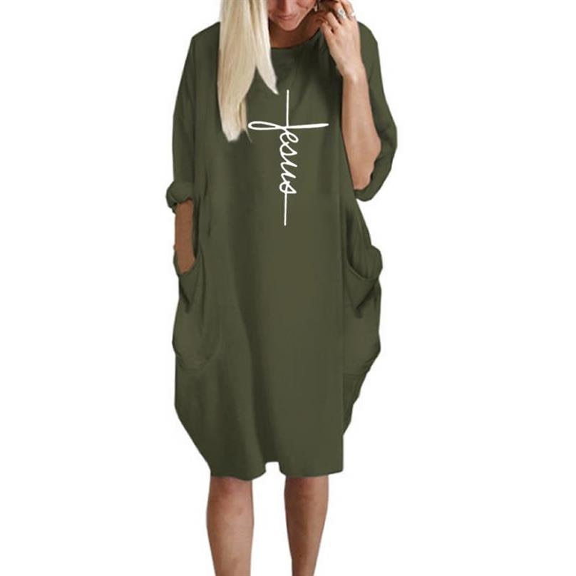 WOMEN'S JESUS OVERSIZED CROSS-PRINT POCKET T-SHIRT